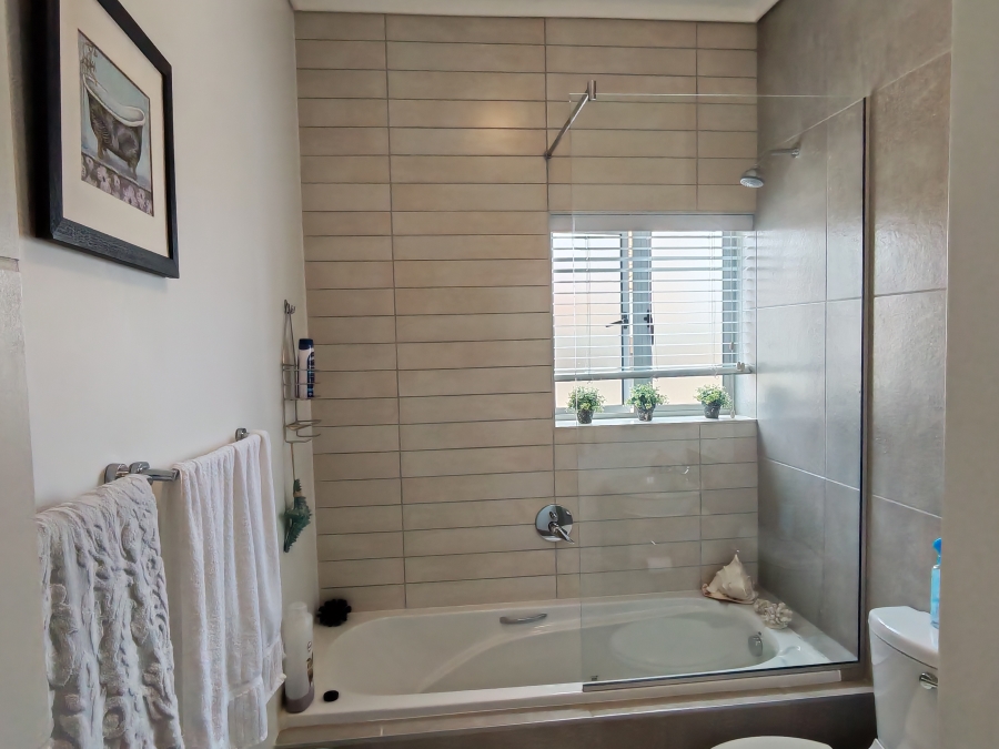 3 Bedroom Property for Sale in Mooikloof Country Estate Western Cape